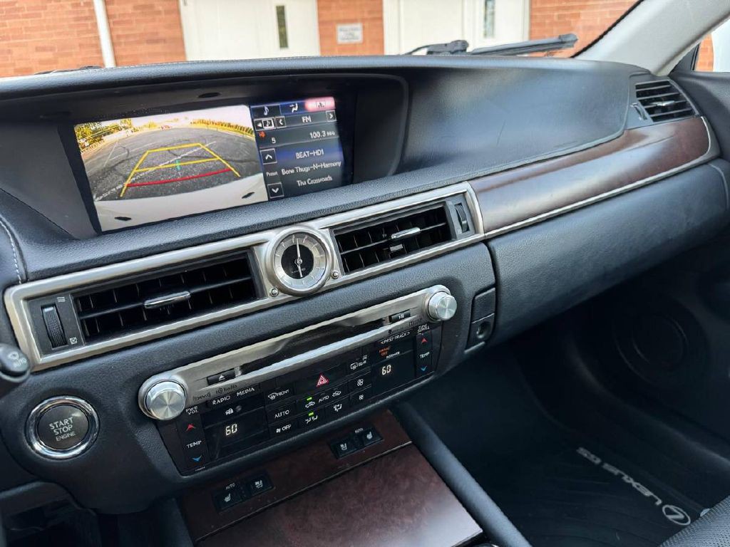 2015 Lexus GS Image 18