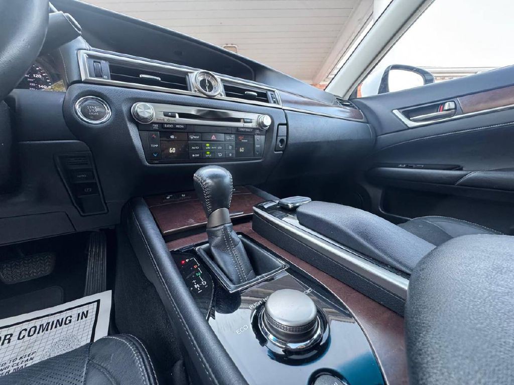 2015 Lexus GS Image 19