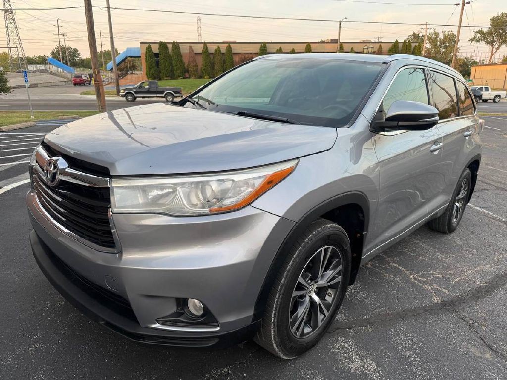 2016 Toyota Highlander Image 3