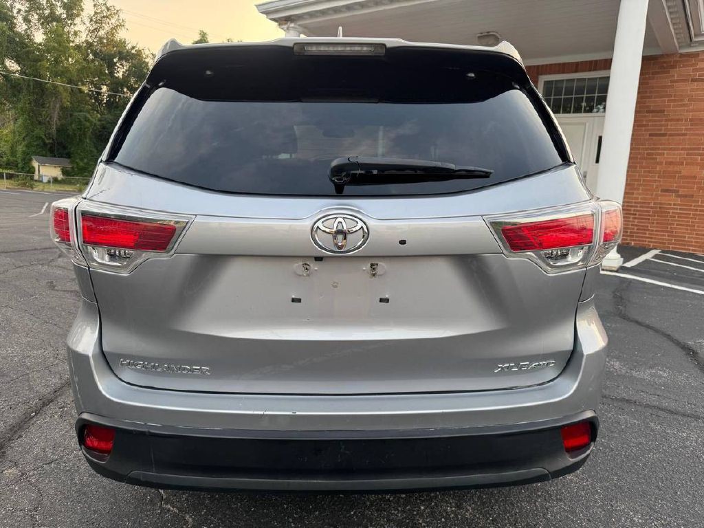 2016 Toyota Highlander Image 7