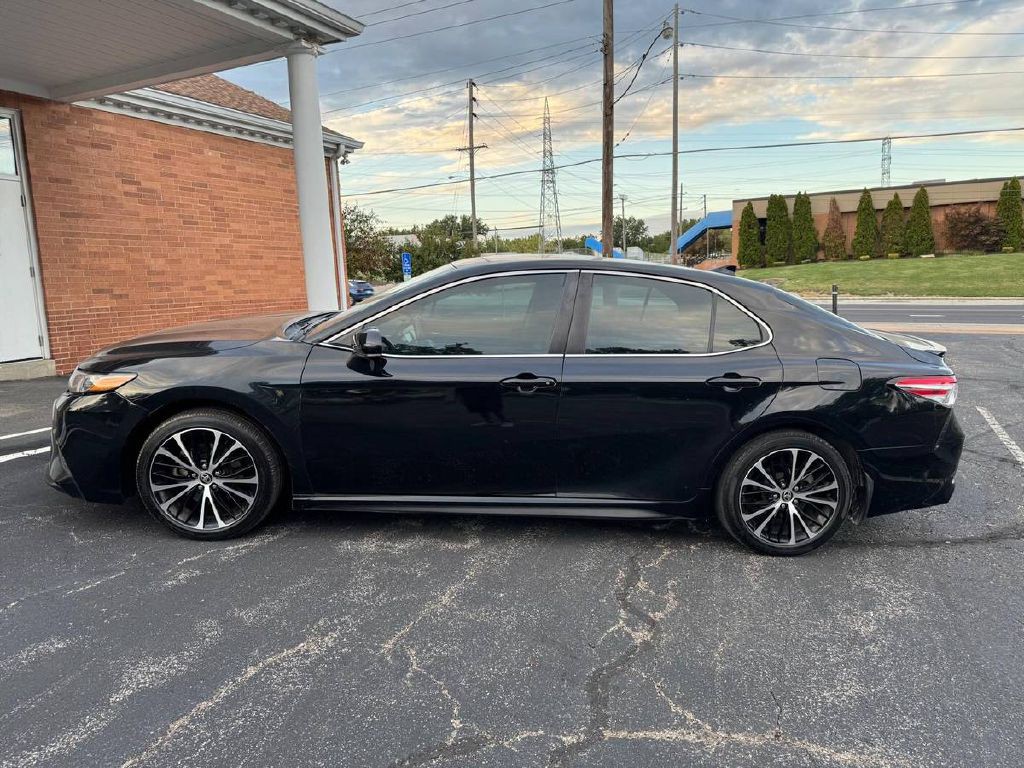 2020 Toyota Camry Image 5