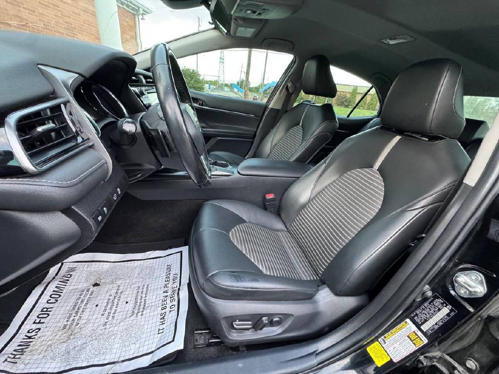 2020 Toyota Camry Image 9