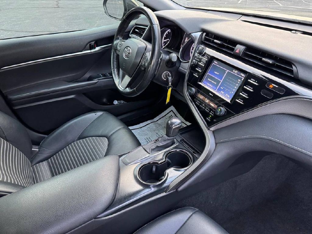 2020 Toyota Camry Image 13