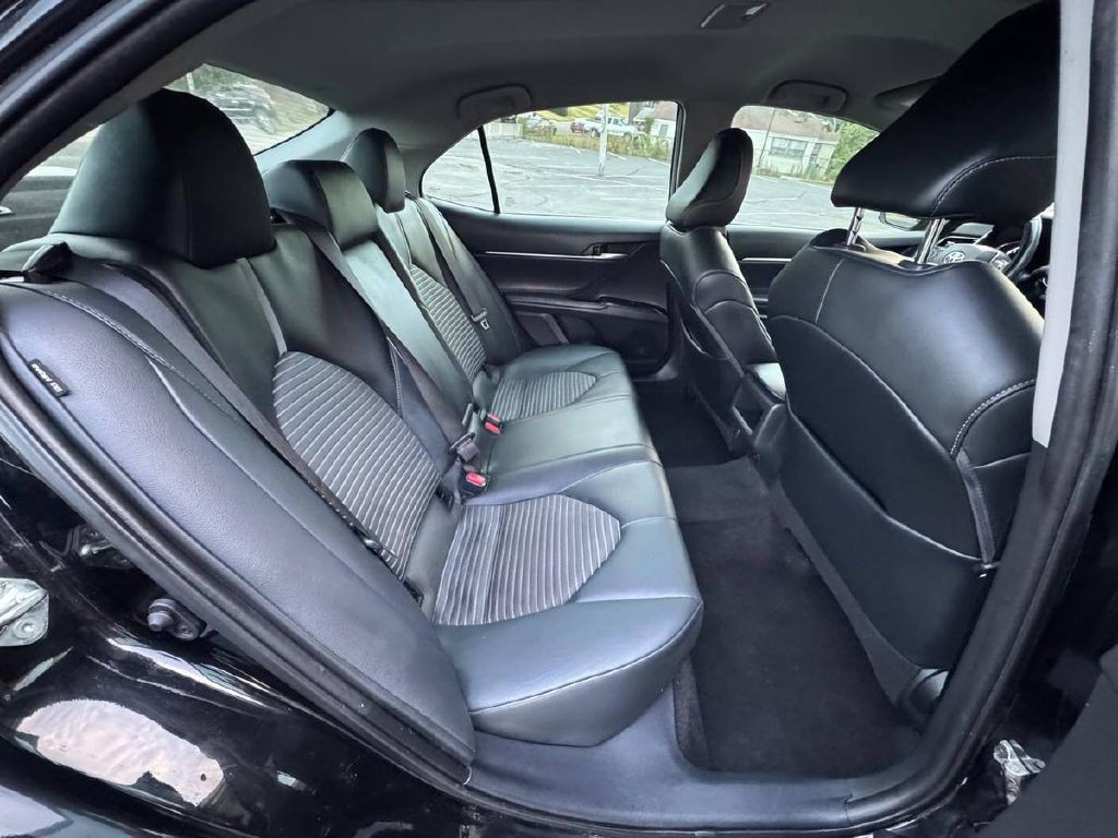 2020 Toyota Camry Image 14