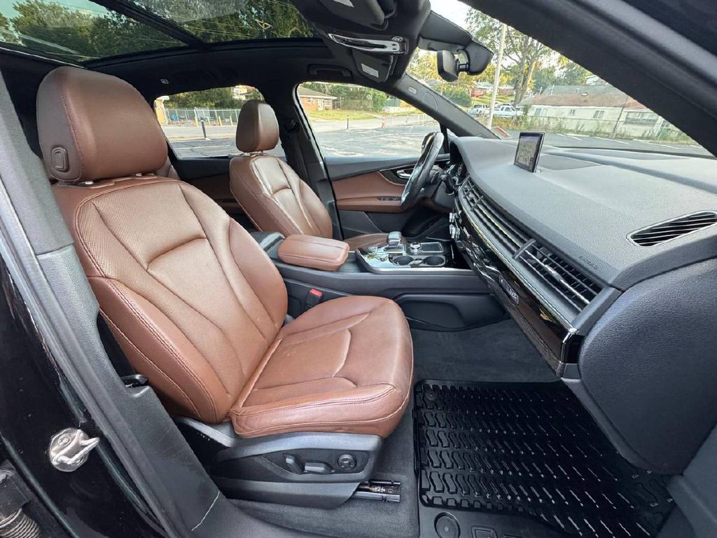 2017 Audi Q7 Image 11