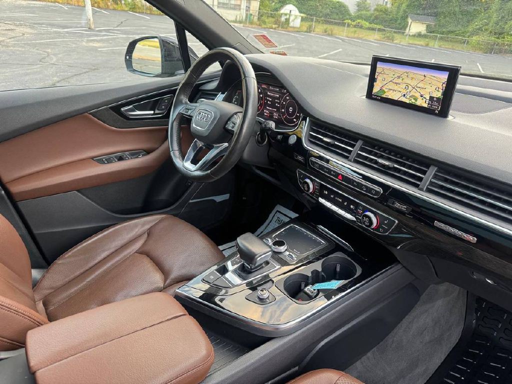 2017 Audi Q7 Image 13