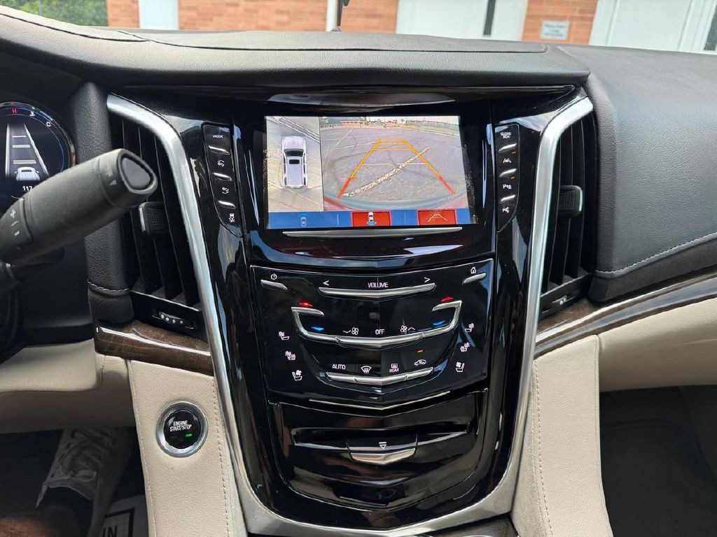 2020 Cadillac Escalade Image 20