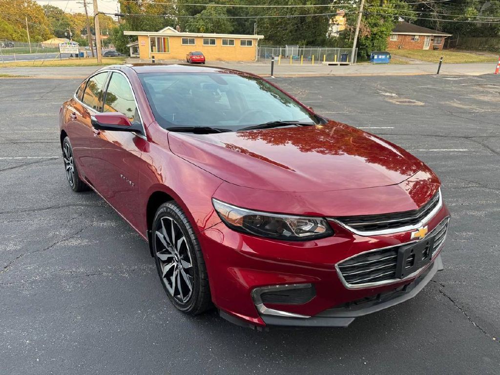 2018 Chevrolet Malibu Image 1