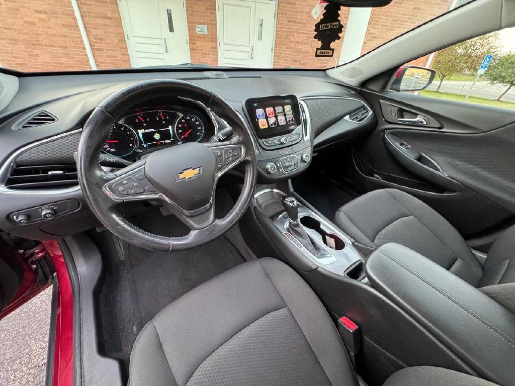 2018 Chevrolet Malibu Image 10