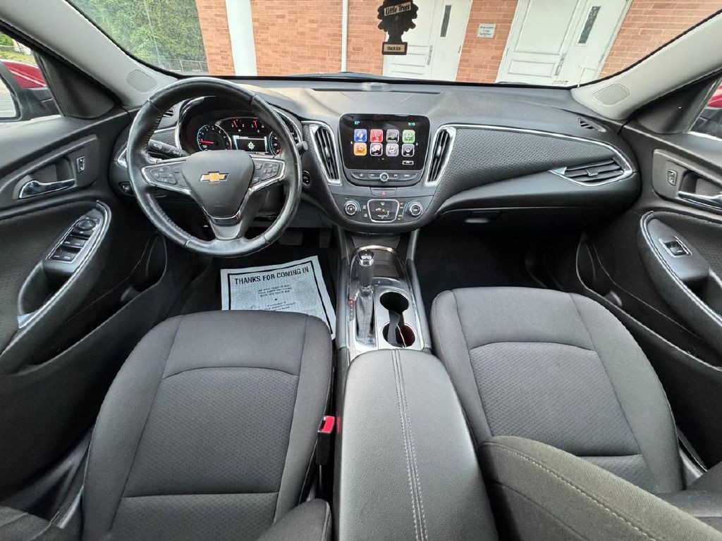 2018 Chevrolet Malibu Image 15