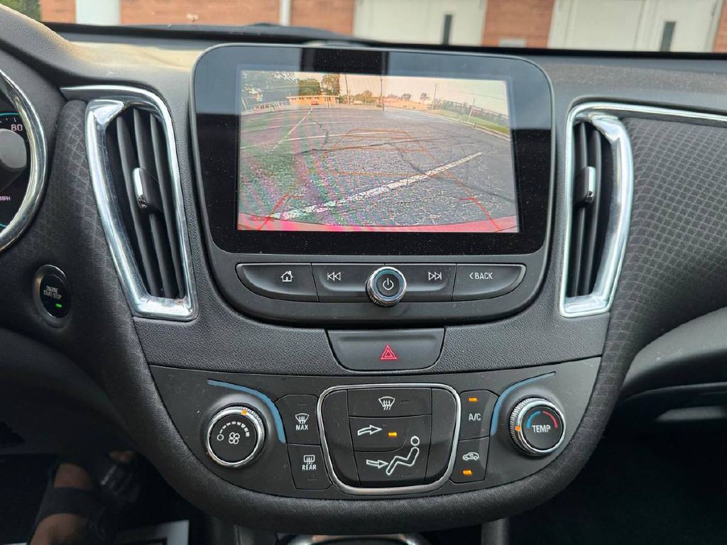 2018 Chevrolet Malibu Image 19