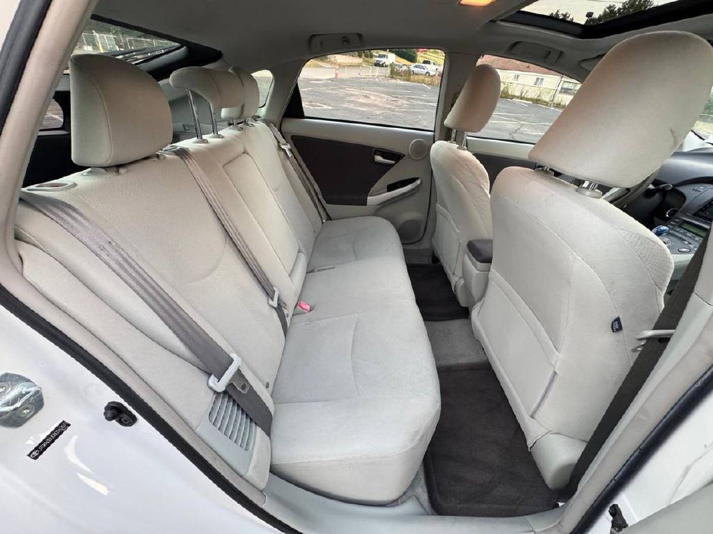 2011 Toyota Prius Image 15