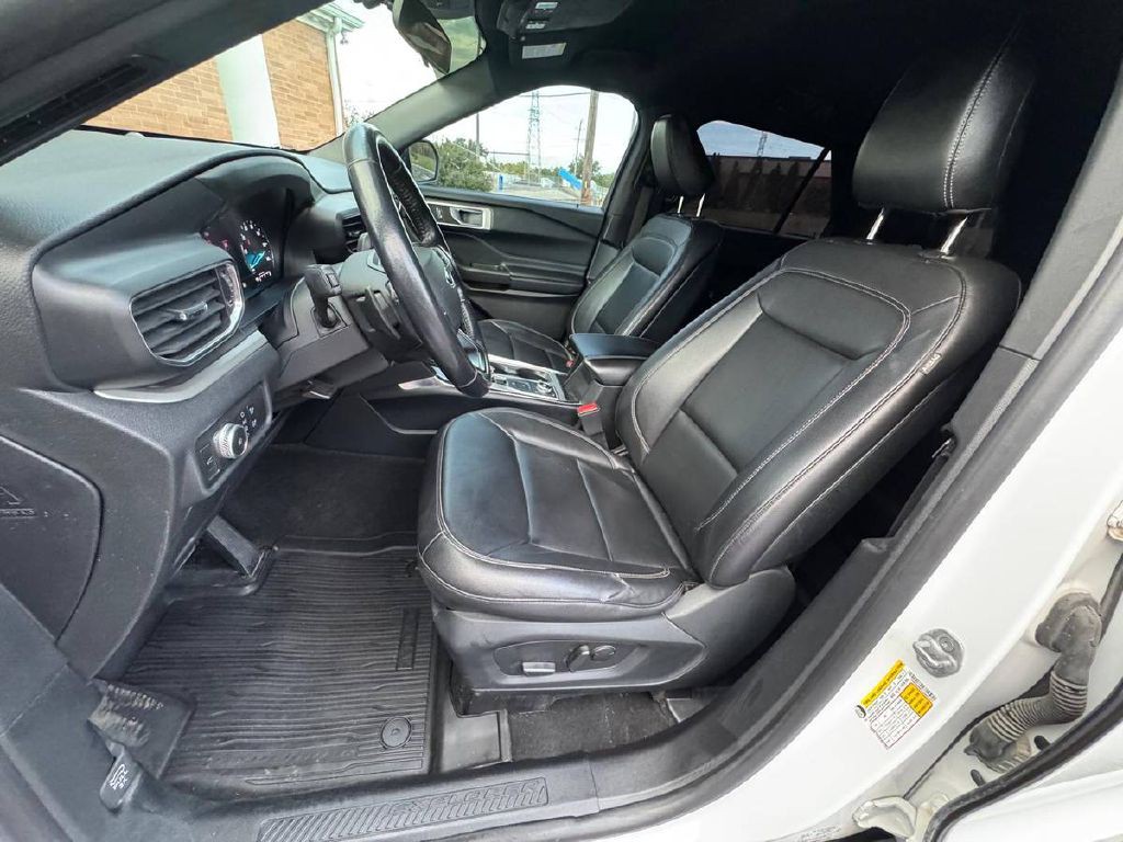 2020 Ford Explorer Image 9