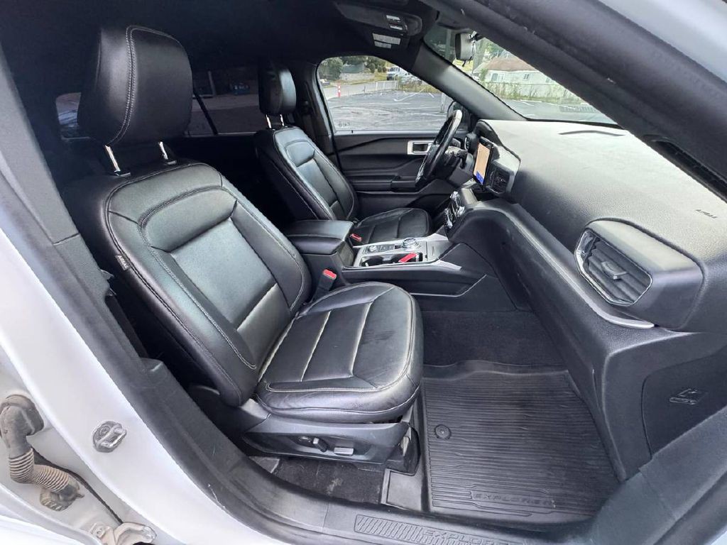 2020 Ford Explorer Image 11