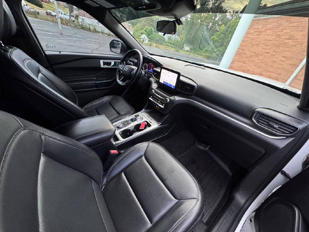 2020 Ford Explorer Image 13
