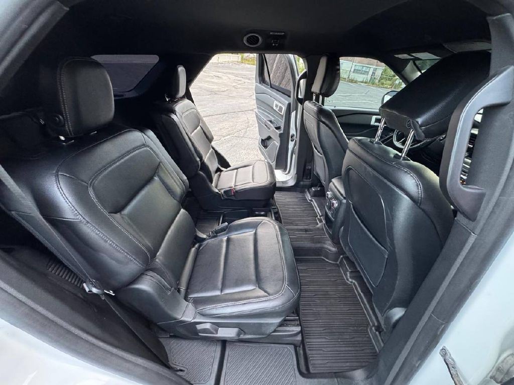 2020 Ford Explorer Image 17