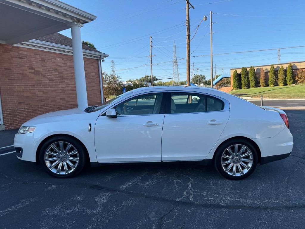 2011 Lincoln MKS Image 5