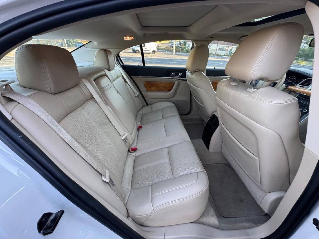 2011 Lincoln MKS Image 14