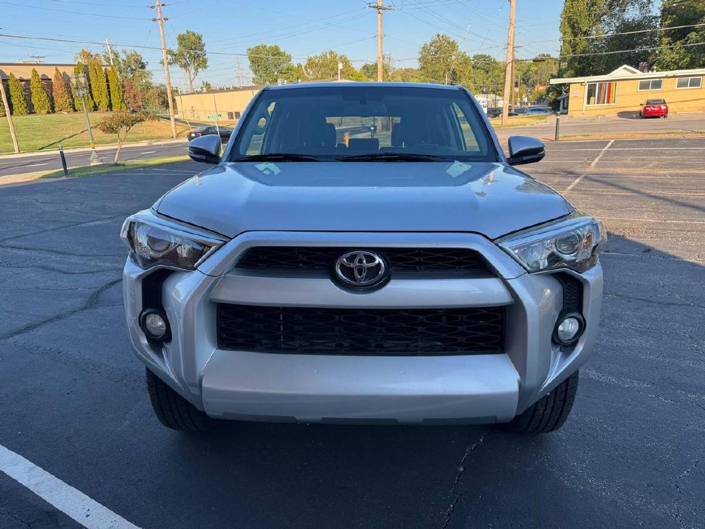 2015 Toyota 4Runner Image 2