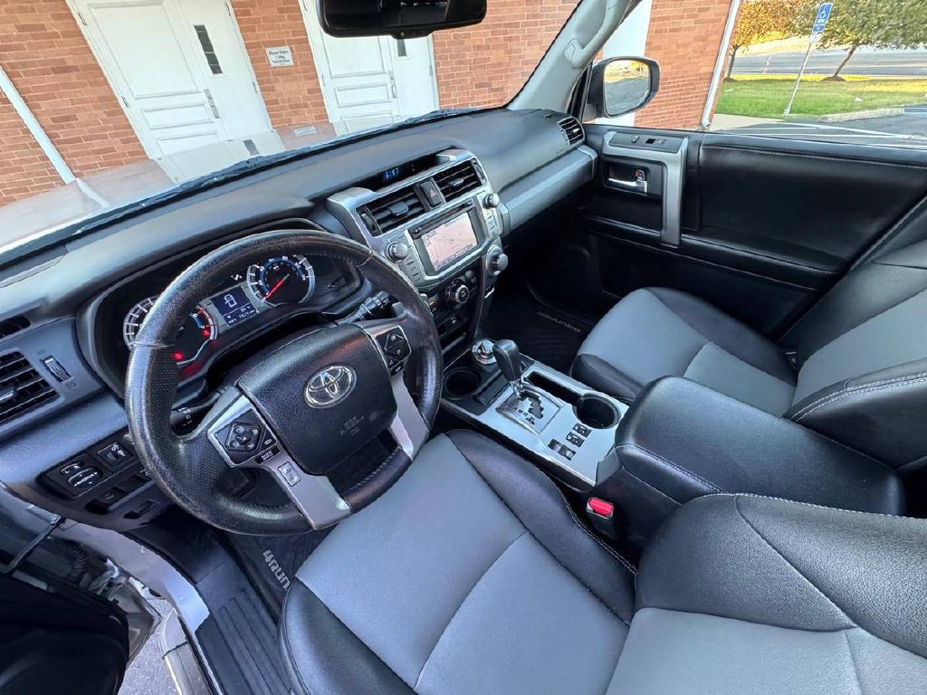 2015 Toyota 4Runner Image 10