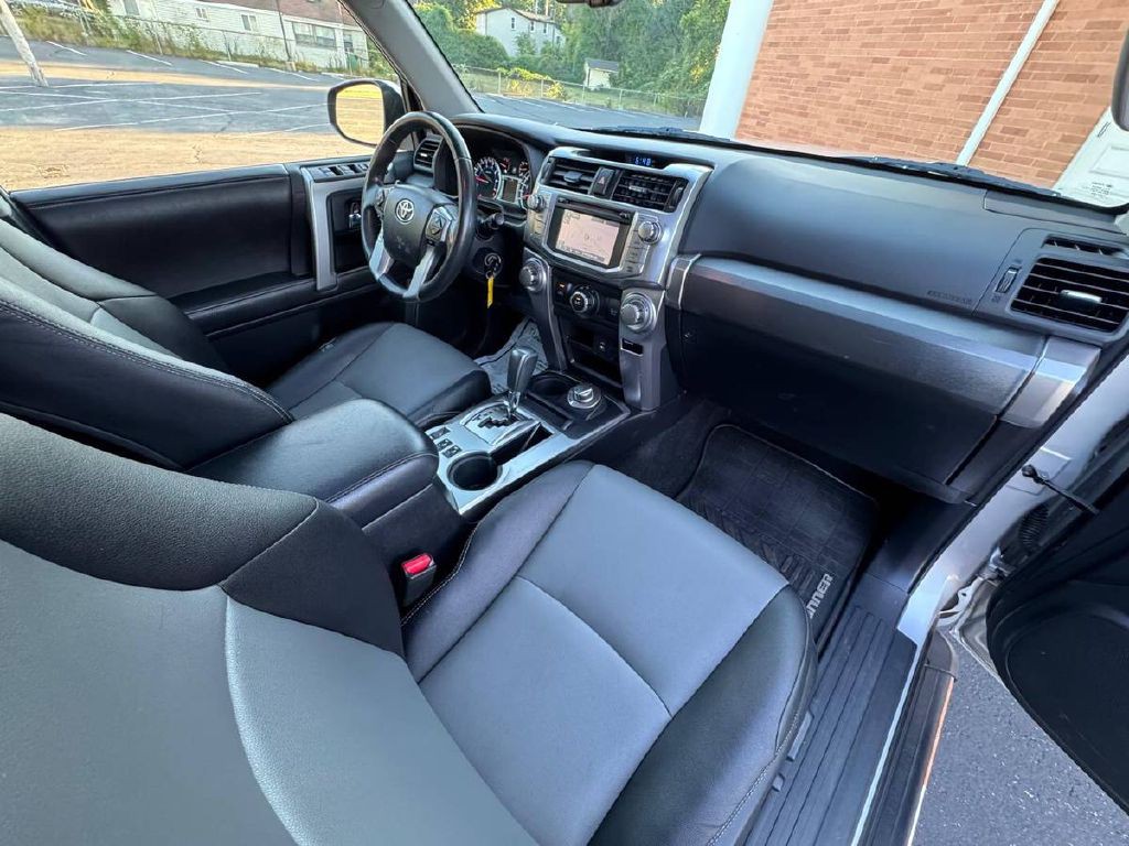 2015 Toyota 4Runner Image 12