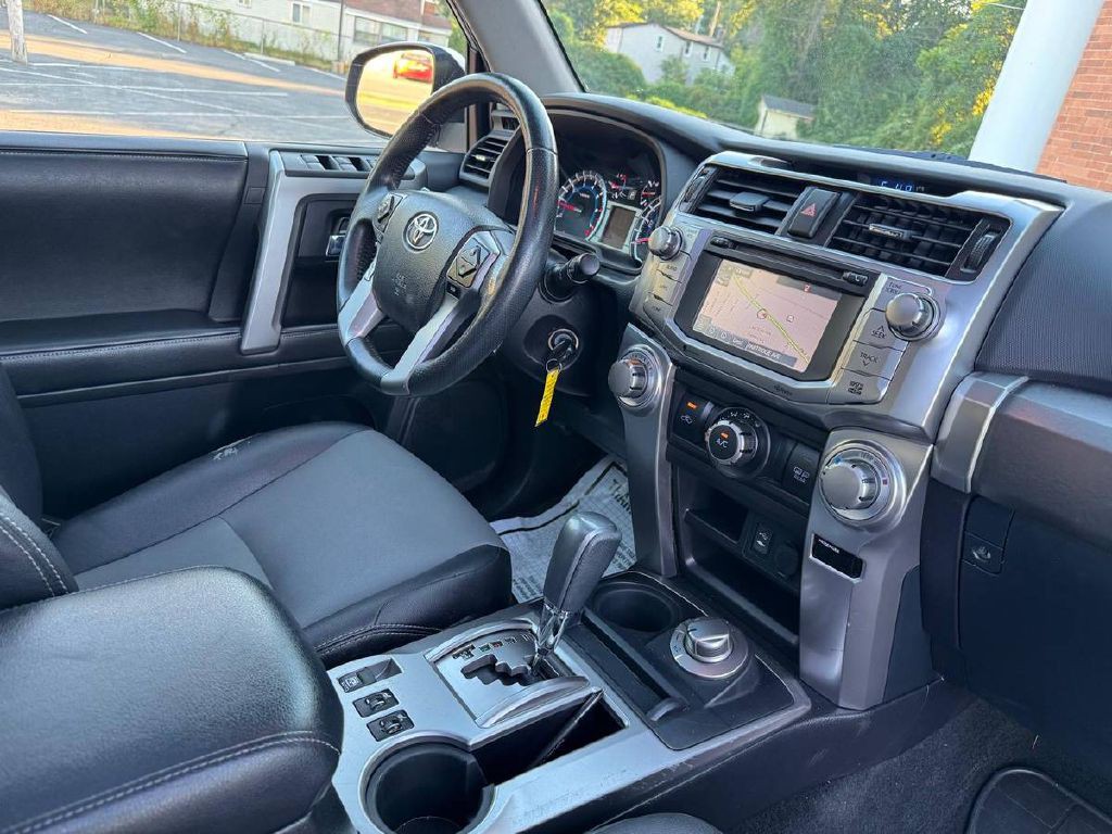 2015 Toyota 4Runner Image 13