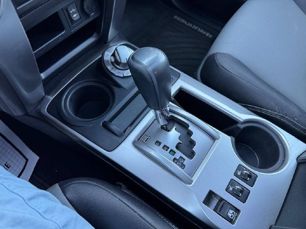 2015 Toyota 4Runner Image 21