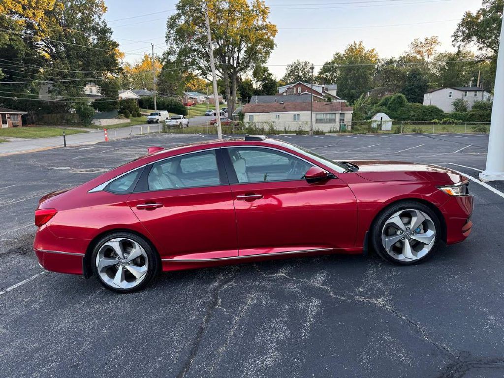 2018 Honda Accord Image 4