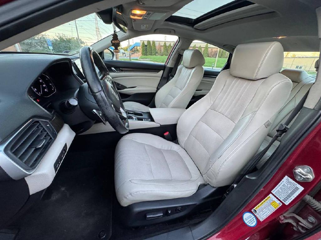 2018 Honda Accord Image 9