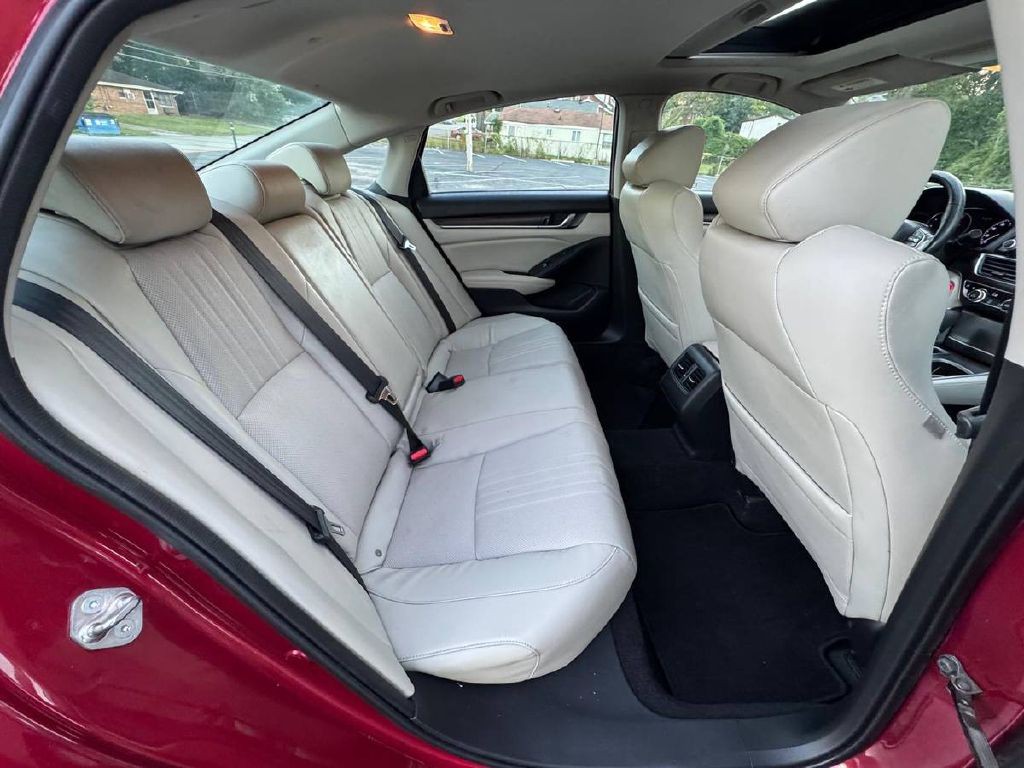 2018 Honda Accord Image 14
