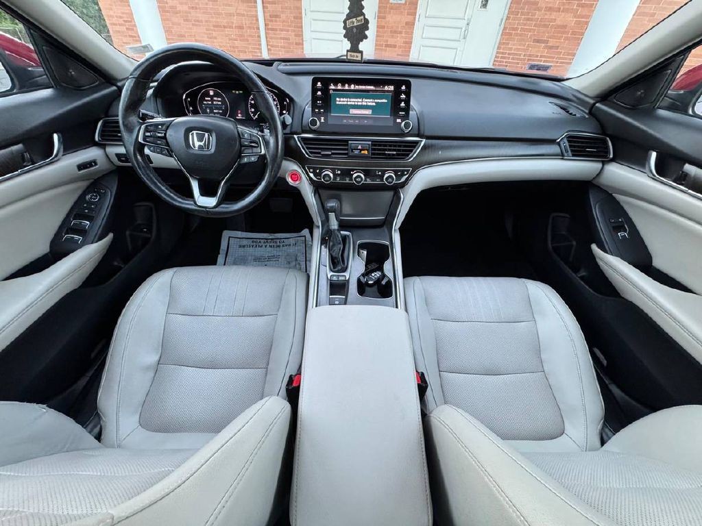 2018 Honda Accord Image 15