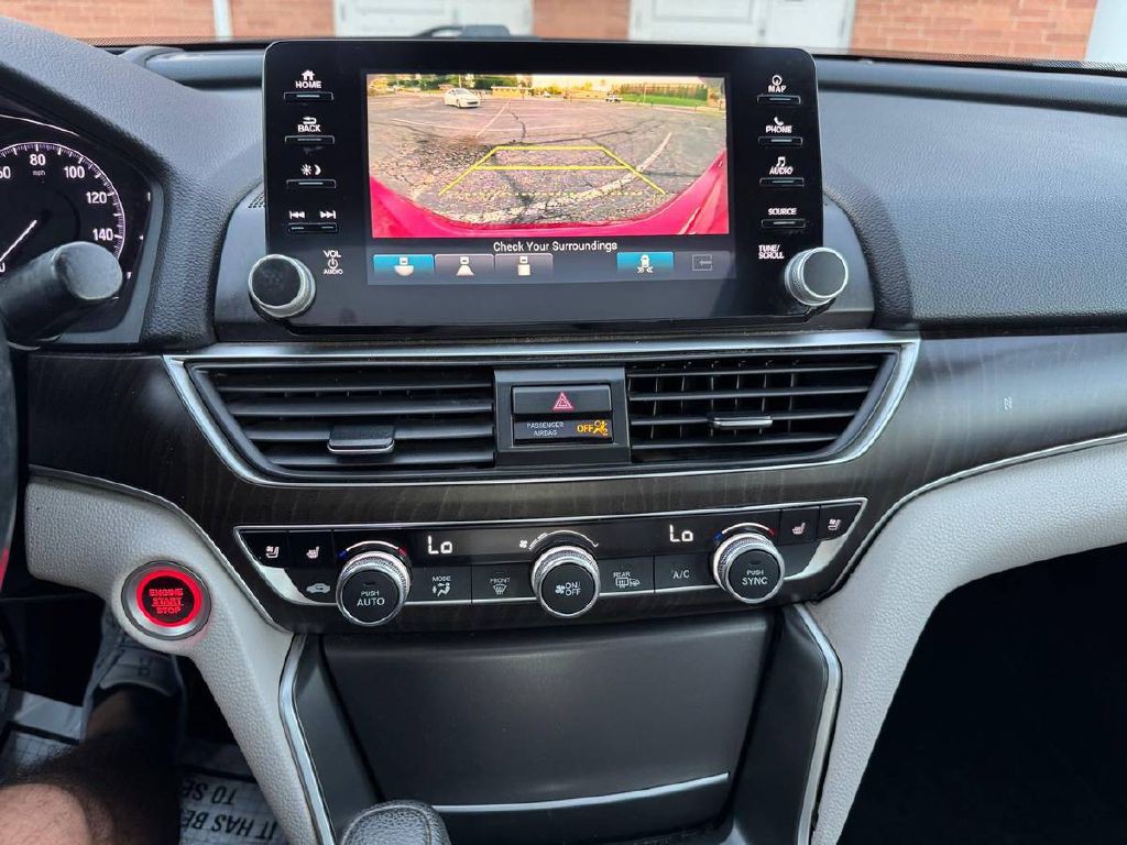 2018 Honda Accord Image 17