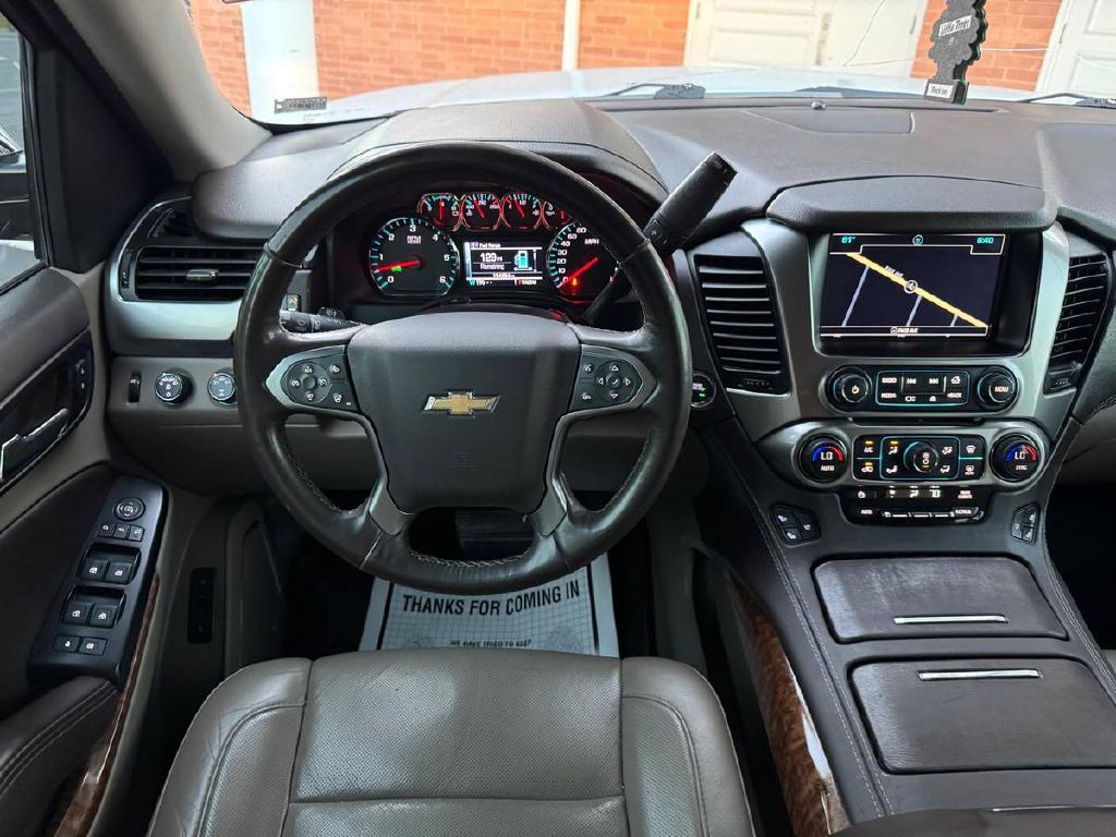 2016 Chevrolet Suburban Image 18