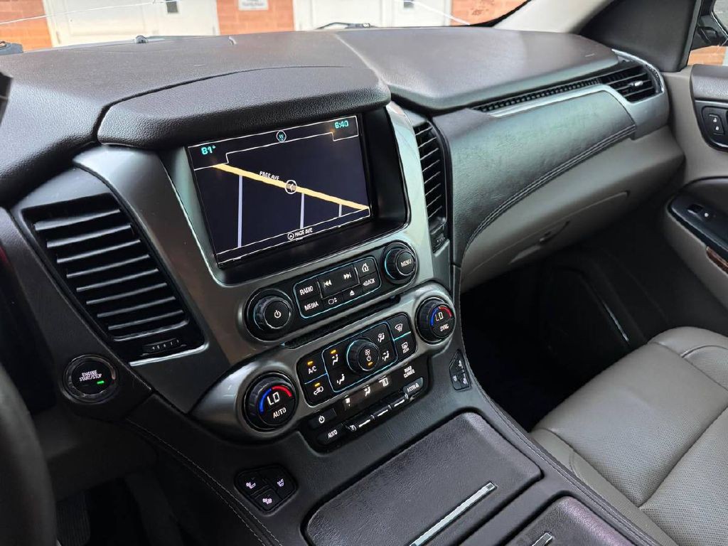 2016 Chevrolet Suburban Image 19