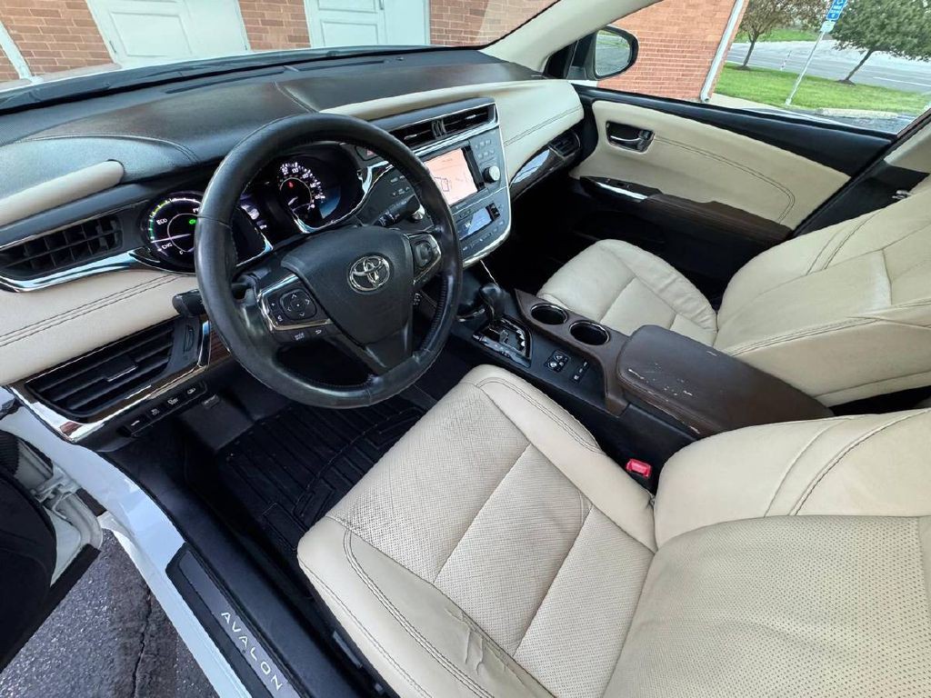 2013 Toyota Avalon Image 10