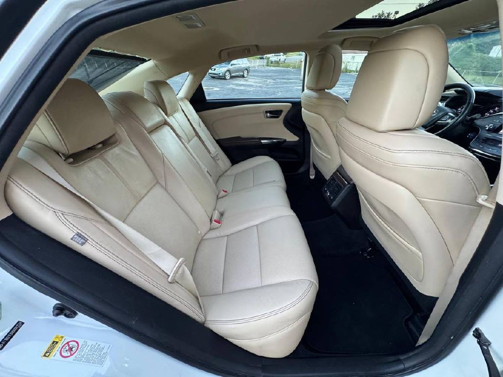 2013 Toyota Avalon Image 14