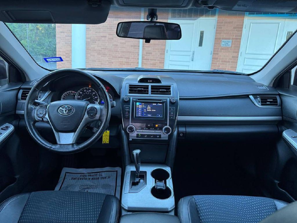 2012 Toyota Camry Image 15