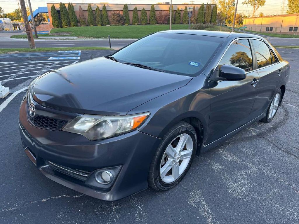 2012 Toyota Camry Image 20