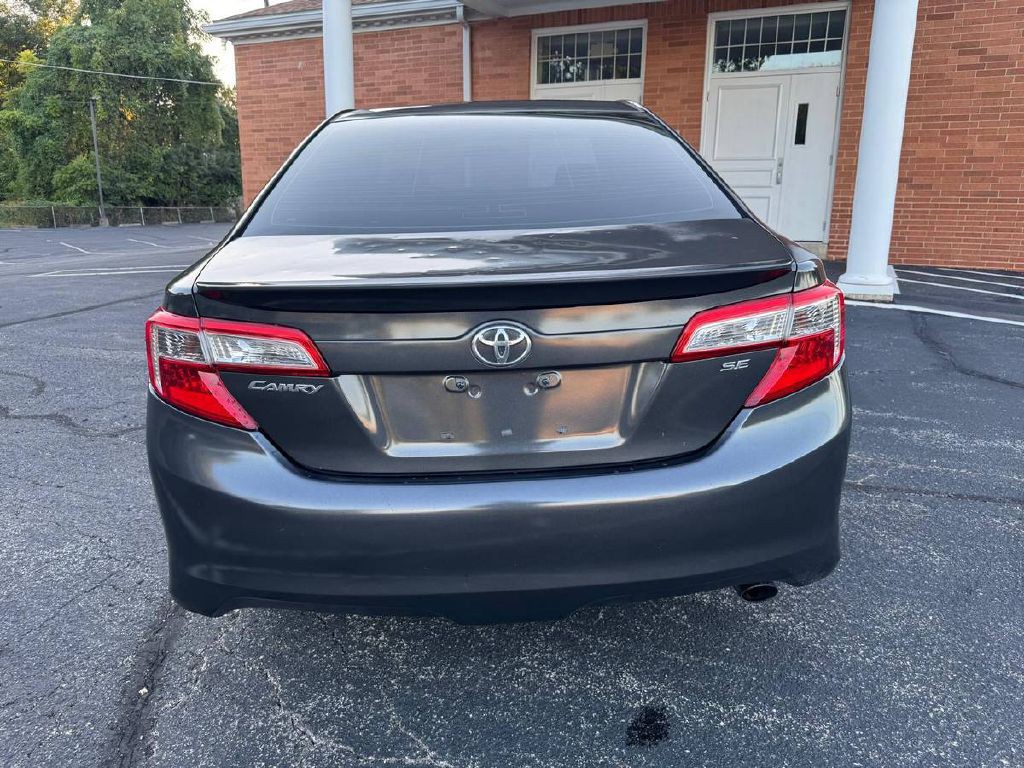 2012 Toyota Camry Image 21