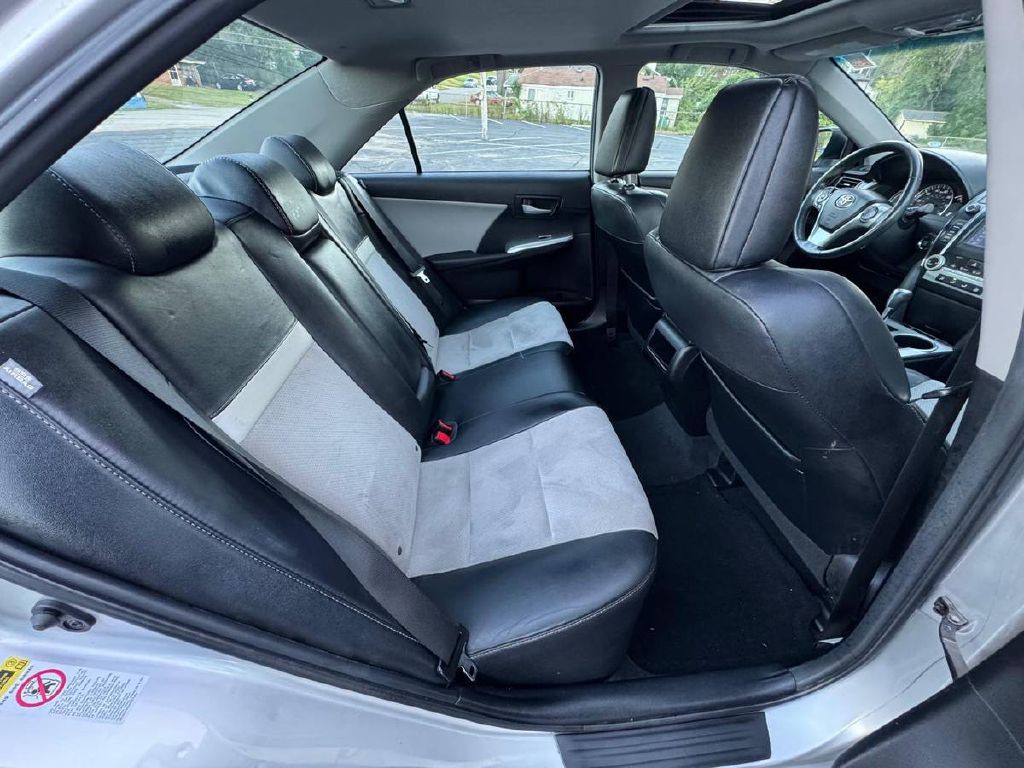 2012 Toyota Camry Image 14