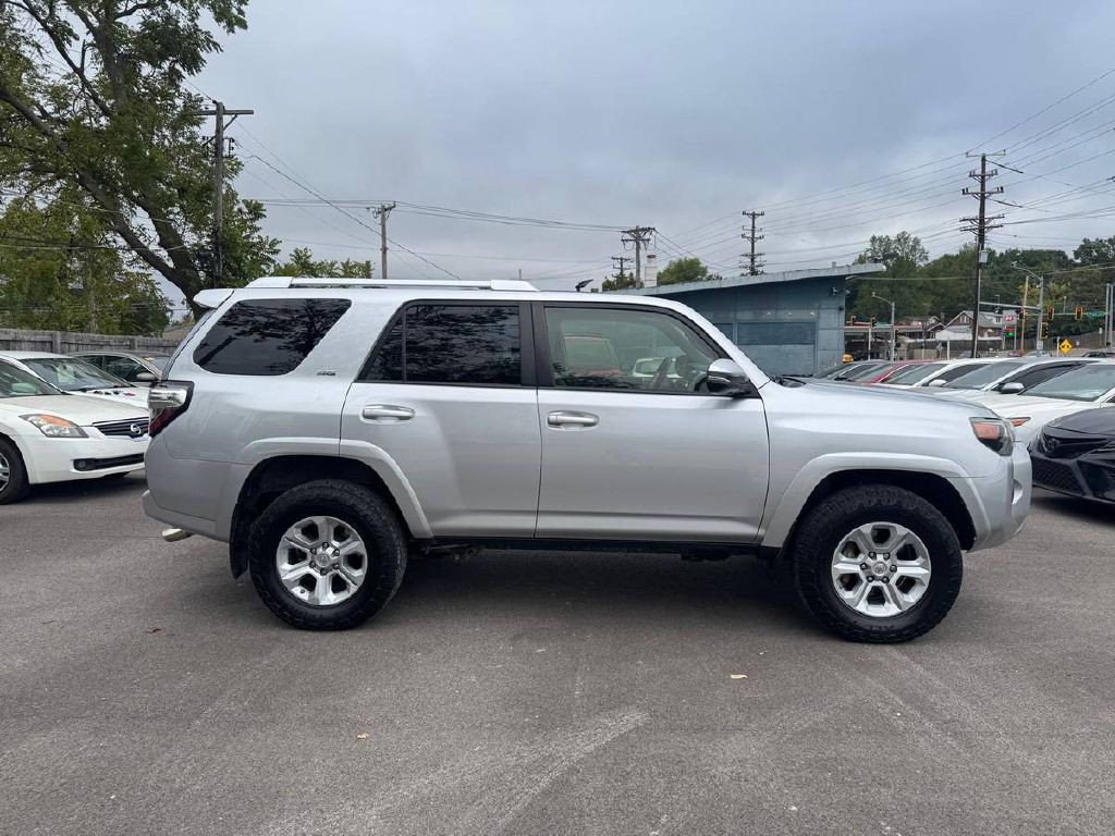 2017 Toyota 4Runner Image 4
