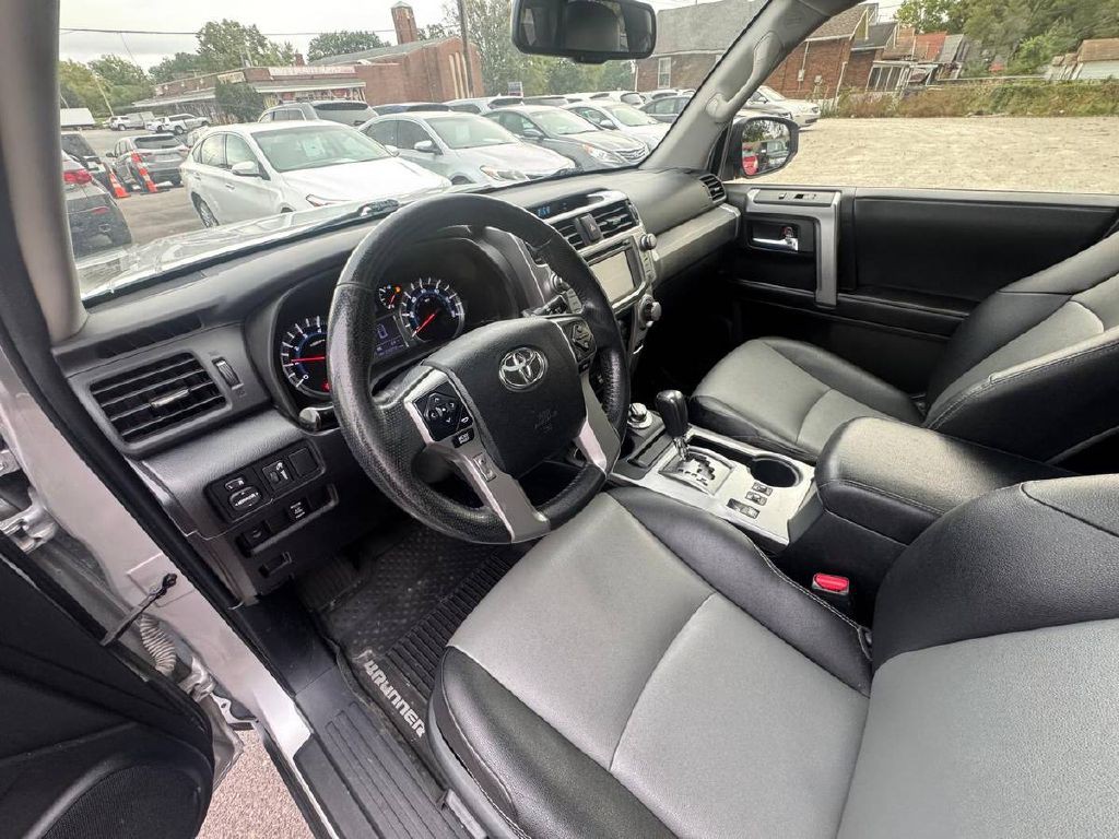 2017 Toyota 4Runner Image 13