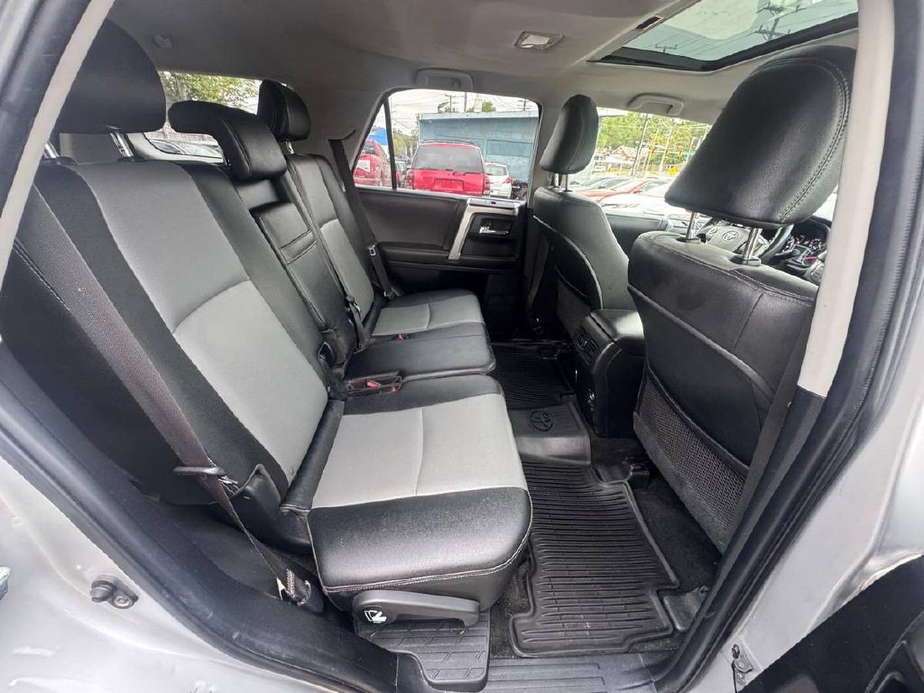 2017 Toyota 4Runner Image 14