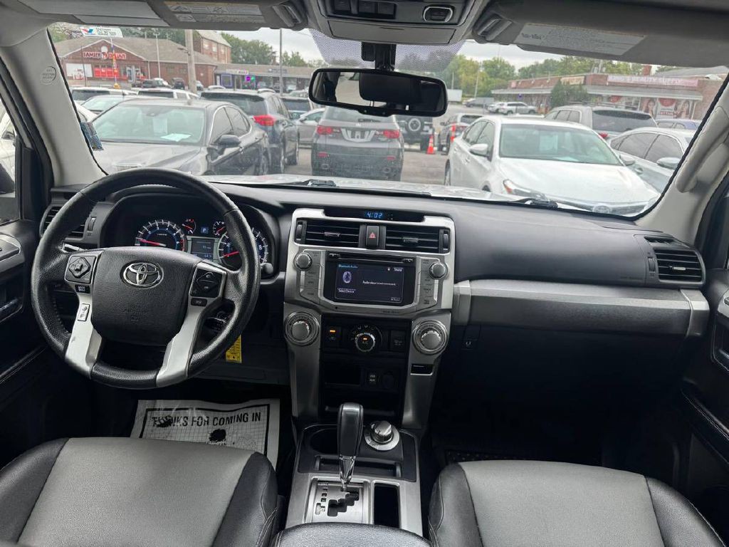 2017 Toyota 4Runner Image 17