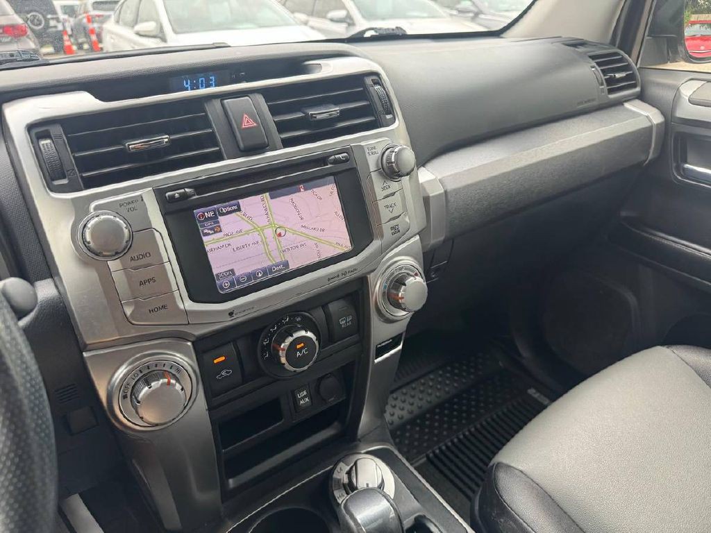 2017 Toyota 4Runner Image 19