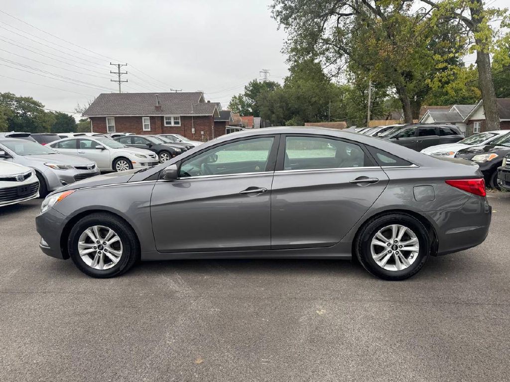 2011 Hyundai Sonata Image 5