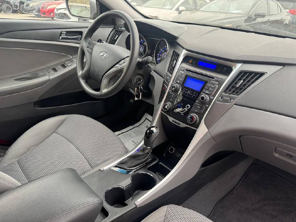 2011 Hyundai Sonata Image 13