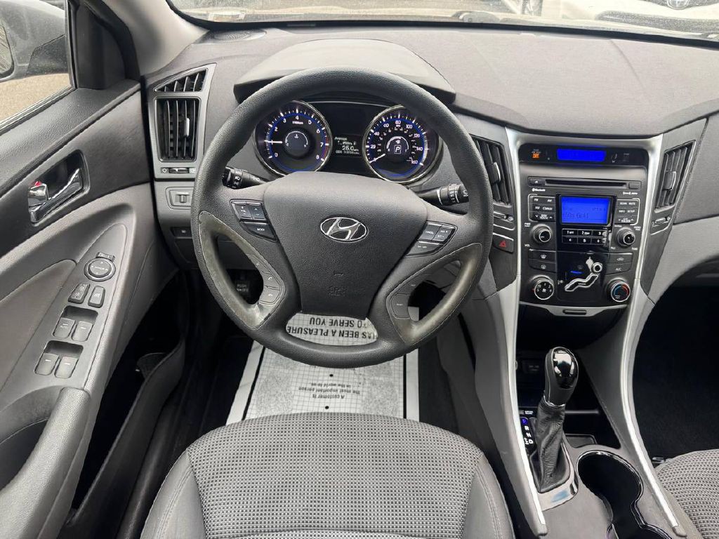 2011 Hyundai Sonata Image 17