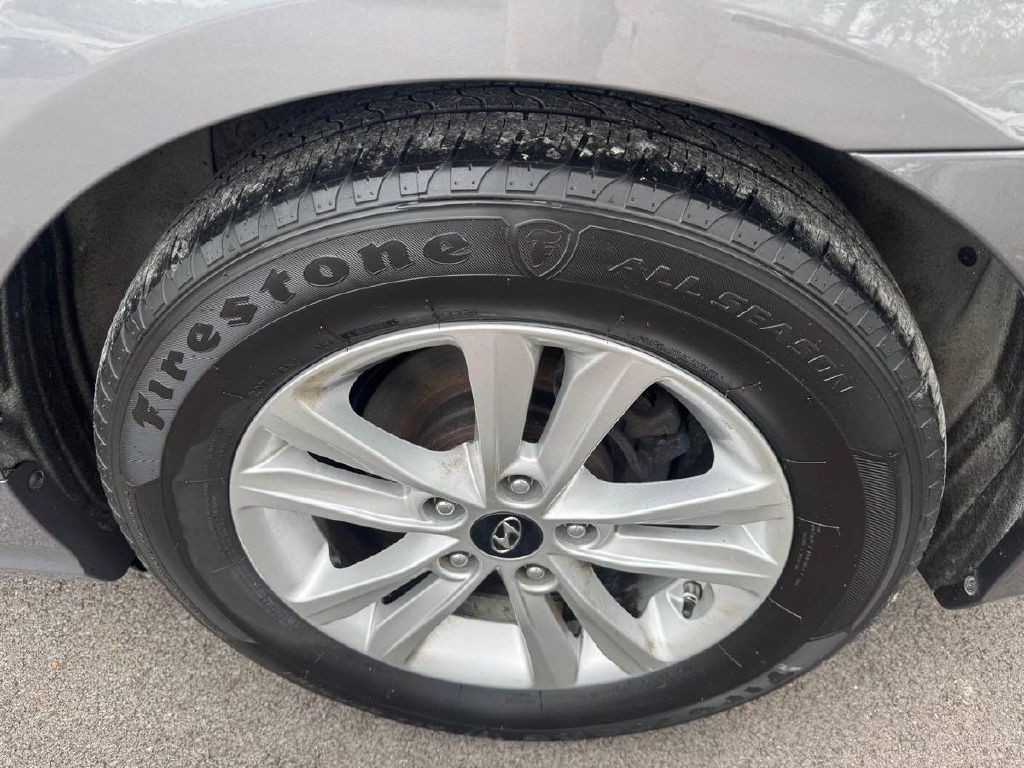 2011 Hyundai Sonata Image 20