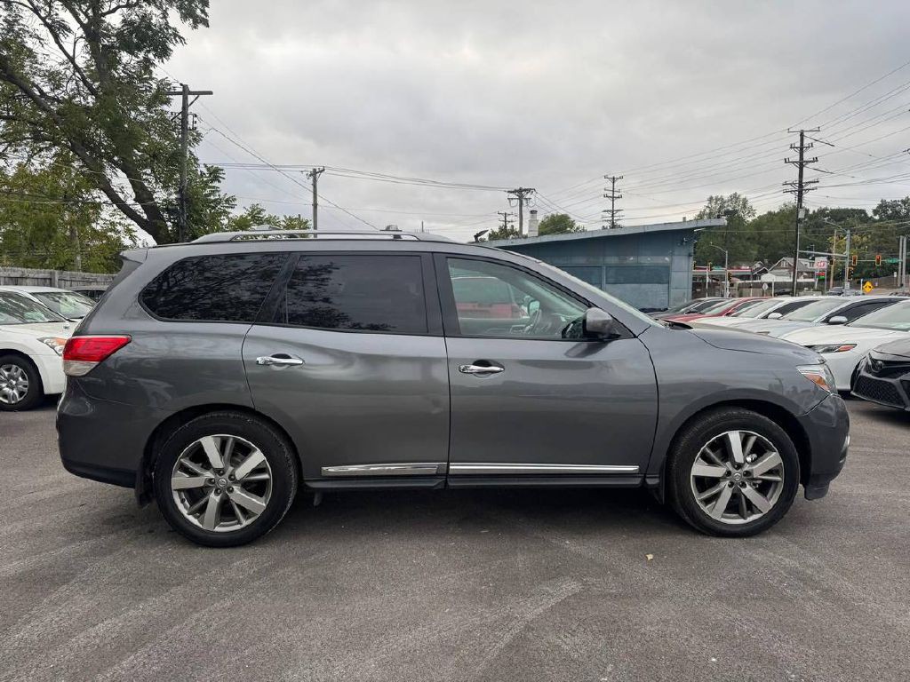 2015 Nissan Pathfinder Image 4